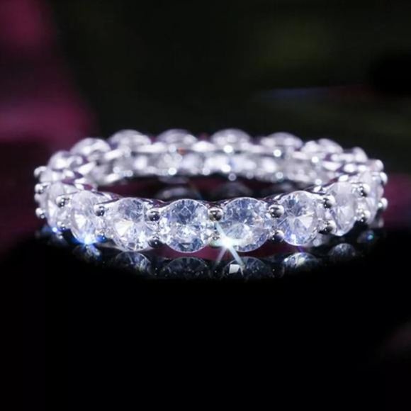 NEW DIAMOND 925 STERLING SILVER ENGAGEMENT RING, CUTE RING, SHINY RING. - Picture 3 of 6